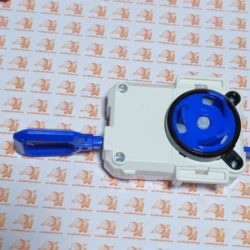 17. Winder Launcher - Beyblade X - Takara Tomy - WhitexBlue Ver. (2) Winder Launcher - Beyblade X - Takara Tomy - WhitexBlue Ver.